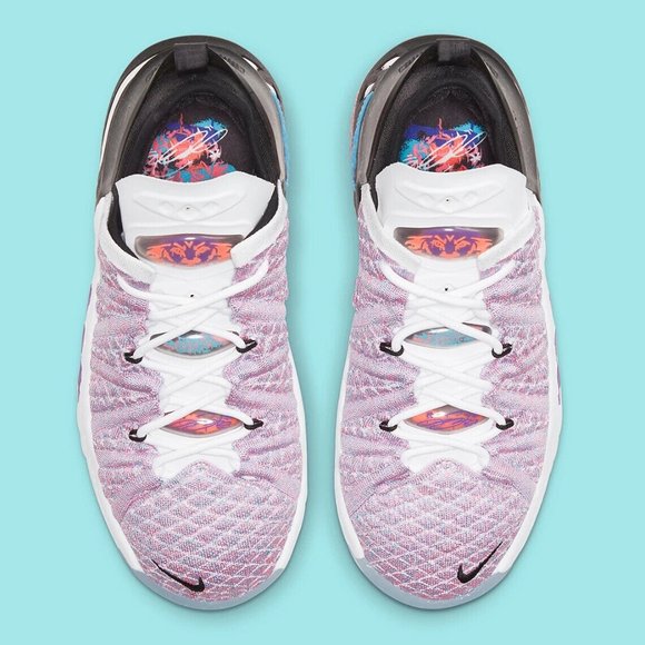 Nike LeBron XVIII 18 GS Basketball Shoes Graffiti Chlorine CW2760-900 Si… - Picture 3 of 12